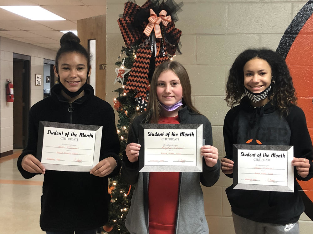 Halle Freeman, Kaylee Cowan, Haven Freeman